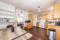 3-Bedroom Home in Santa Monica - Chambres d'hôtes Los Angeles