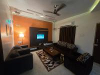 Ekaant Guesthouse 2Km from airport - B&B Pune