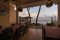 Blue Sky Beach Resort - Ferienwohnung Unawatuna