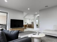 Stylish 3BR Near GV Health, Golf & Sports Precinct - B&B Shepparton