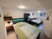 Studio Ferienwohnung Untergeschoss - B&B Ostrach