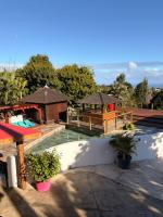 Domaine Terranadee - Grande Villa et Bungalows dans un Jardin créole avec Piscine et Vue Panoramique - Ferienwohnung Fiague