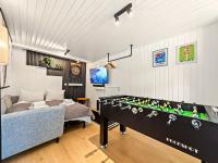 Spotlight ONE für bis zu 14, Gamingzimmer, 2 Bäder - B&B Ulma