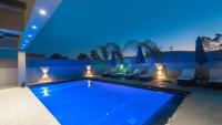 Hollywood Exclusive Villa - Bed and Breakfast Laganás