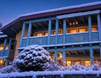 Lake Thun Alps Scenic Views and Concierge by SwissHut - Chambres d'hôtes Därligen