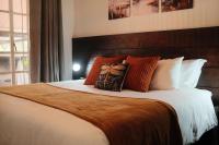 At The Dragonfly - B&B Bloemfontein