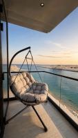 شقة فاخرة بإطلالة كاملة على البحر وصالة سينما - Bed and Breakfast Khobar
