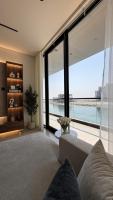 شقة فاخرة بإطلالة كاملة على البحر وصالة سينما - Bed and Breakfast Khobar