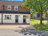 Heathrow, Hounslow, Beautiful Deluxe Double Room - B&B Cranford