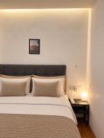 ALNAYRA Cozy Netflix Ensuite Room Api-Api KK - B&B Kota Kinabalu
