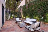 Chateau Beverly Hills by Stay Awhile Villas - B&B Los Angeles