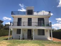 Tazama Nyota Villa 5-Bedroom Secure Family Home - Chambres d'hôtes Eldoret