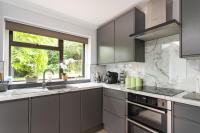 Charming Retreat Near Grange Hill Central Line - Chambres d'hôtes Chigwell