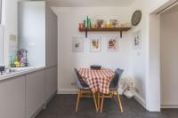 Spacious 2BDR 2BA near Shepherds Bush Oasis - B&B London