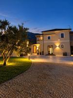 Le Cantine Rooms & Luxury Space - Bed and Breakfast San Mango Piemonte
