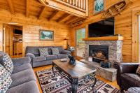 Off The Grid Mtn Cabin Sleeps 10 Game Table Views - B&B Pigeon Forge