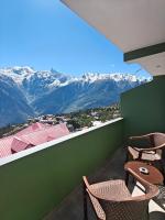 Triple Room with Mountain View