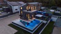 Villa Porta Verde IV - Infinity pool BBQ Luxury - B&B Balatonalmádi