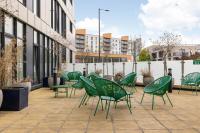 2BR City View Gym, Private Parking & Fast Wi-Fi - B&B Harrow