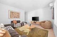 Brand New Luxury Home in Central Hamilton - B&B Hamilton