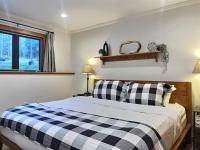 CozyDen- Location, Ski Off/ Shuttle On - B&B Killington