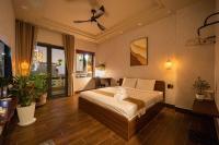 One-Bedroom Apartment with Balcony