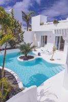 Villa Guajara Piscina Climatiz Jacuzzi Villa 714 - Bed and Breakfast Corralejo
