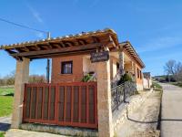 Family house in Peral de Arlanza with fenced garden - B&B Peral de Arlanza