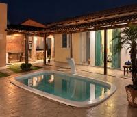 CASA COM PISCINA no CENTRO - B&B Nova Viçosa