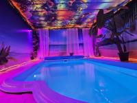 Apartament WODNY RAJ Z BASENEM SAUNĄ JACUZZI NA WYŁĄCZNOŚĆ - B&B Rzeszów