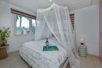 Beach house with pool in noord - Bed and Breakfast Noord