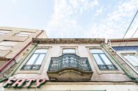 House, Garden & Terrace-4BR-8 minutes the Beach - Chambres d'hôtes Matosinhos