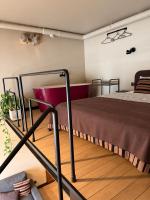G Loft - Spacious Urban Apartment with Bathtub and Private Entrance - B&B Kaunas