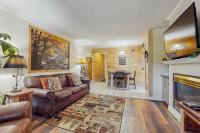 Charming Condo River Views Sleep 6 Fireplace Pool - B&B Pigeon Forge