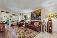Charming Condo River Views Sleep 6 Fireplace Pool - B&B Pigeon Forge