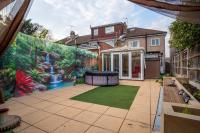 Angel House Luxury 5 Bed Hot Tub Sleeps 8 - B&B Dagenham