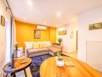 Apartamento de 1 dormitorio con jardín