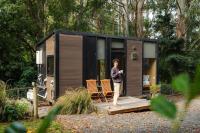 Pekapeka Tiny House by Tiny Away - B&B Owaka