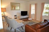 Spacious 2BR Heritage a few metres from the City - Hosted by Canstay - B&B Canberra
