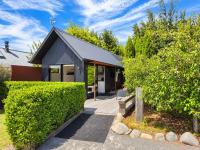 Starfall - 2 Bedroom with Lake Views & Cedar Tub - Bed and Breakfast Lake Tekapo