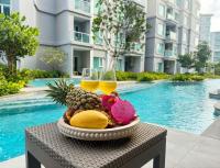 Title Serenity 1-Bedroom Pool Access Family Suite by TVC D113 - Ferienwohnung Nakhon Phanom