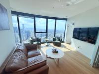 Amazing City &River views 60th level skytower 3 bedrooms&Free parking - B&B Brisbane