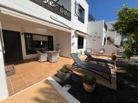 Casa Mo, 2 bedroom apartment close to the beach - Bed and Breakfast Puerto del Carmen