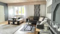 Omakotitalossa yksityinen täysin varusteltu 76m2 huoneisto - B&B Kouvola