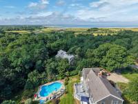 Beautiful Spacious Family Retreat w Pool - Bed and Breakfast Eastham