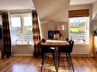 Lews Castle View, 6 Ardanmhor Court - B&B Stornoway