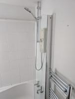 Cosy Home in Maldon, Free WiFi & Free Parking - Fambridge House by Stays Accommodation - Long Stays Welcome - B&B Maldon
