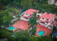 BAASTIAN VILLA - Mountain View l Spacious Pool Area l BBQ l Prime Location - B&B Lonavla