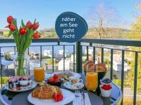 Design-Apartment direkt am Möhnesee - mit traumhaftem Seeblick, Balkon, Pool, Sauna und Aufzug - B&B Möhnesee