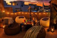 Elegant City Apartment with Rooftop Terrace - B&B Limassol